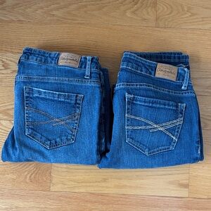 Two Pairs Aeropostale Jeggings SZ 4 EUC 24” hemmed and 27” reg 💙